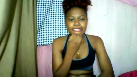 Snapshot of lara_belle chatting on 05-28-26, 04:48 lara_belle online show from 05-28-26, 04:48