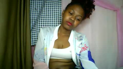 Snapshot of lara_belle chatting on 05-30-26, 07:22 lara_belle online show from 05-30-26, 07:22