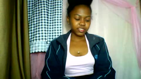 Snapshot of lara_belle chatting on 06-14-26, 05:59 lara_belle online show from 06-14-26, 05:59
