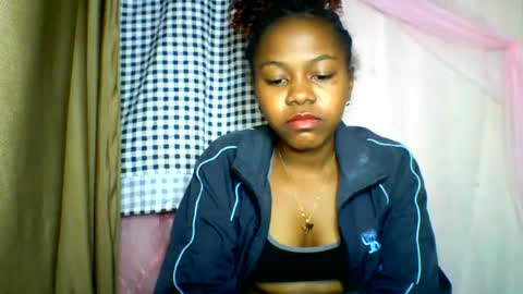 Snapshot of lara_belle chatting on 06-18-26, 10:36 lara_belle online show from 06-18-26, 10:36