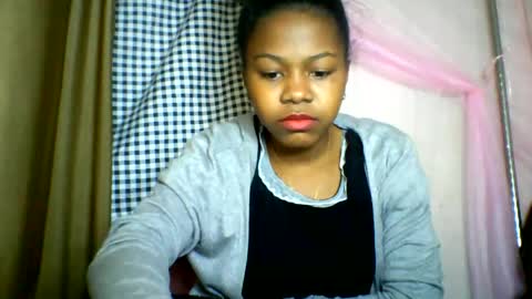 Snapshot of lara_belle chatting on 06-28-26, 04:29 lara_belle online show from 06-28-26, 04:29