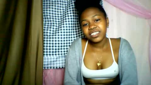 Snapshot of lara_belle chatting on 06-29-26, 05:03 lara_belle online show from 06-29-26, 05:03