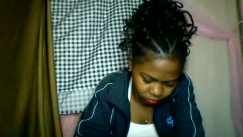 Snapshot of lara_belle chatting on 07-10-26, 01:14 lara_belle online show from 07-10-26, 01:14