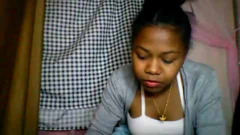 Snapshot of lara_belle chatting on 07-17-26, 01:07 lara_belle online show from 07-17-26, 01:07