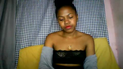 Snapshot of lara_belle chatting on 07-20-26, 10:50 lara_belle online show from 07-20-26, 10:50