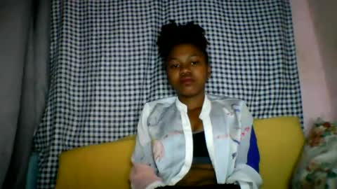 Snapshot of lara_belle chatting on 07-28-26, 08:21 lara_belle online show from 07-28-26, 08:21