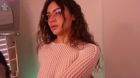 Lara online show from 11-26-25, 10:22