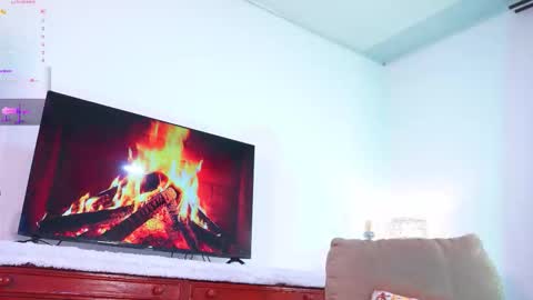 Hello Guys I am Lara Giraldo  WELCOME To my room online show from 10-08-25, 12:52