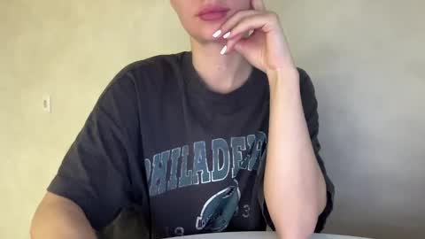 Snapshot of lara_neon chatting on 10-10-25, 02:27 Lara Neon online show from 10-10-25, 02:27