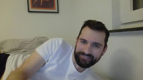 laraaan online show from 03-26-26, 08:58