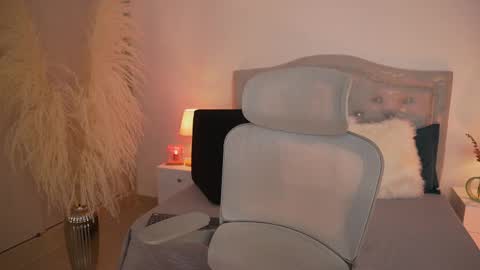 Lara  online show from 10-02-25, 02:13