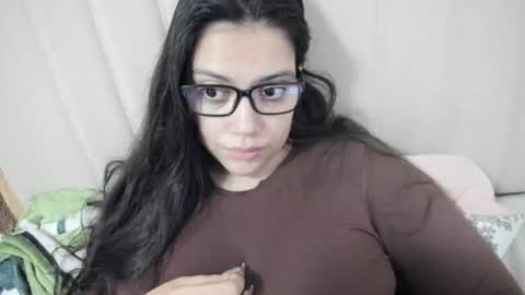 lara online show from 10-04-25, 01:36