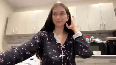 lara online show from 03-29-26, 07:14