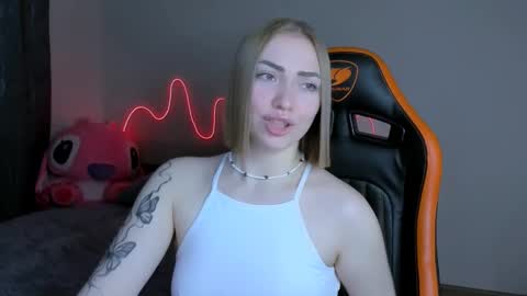 LaraKrein lk online show from 10-23-25, 06:28