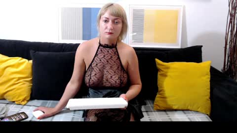lara online show from 04-06-26, 04:19