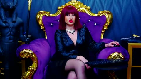 LaraMaeve online show from 12-11-24, 08:15