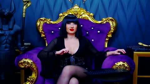 LaraMaeve online show from 12-14-24, 07:40