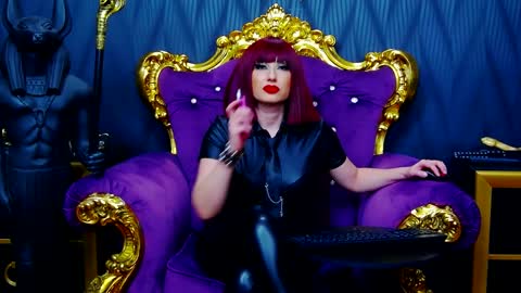 LaraMaeve online show from 12-23-24, 09:05