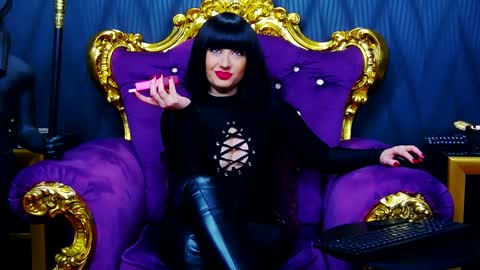 LaraMaeve online show from 12-28-24, 07:55