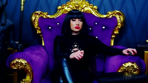 LaraMaeve online show from 12-28-24, 12:03