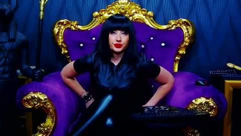 LaraMaeve online show from 01-06-25, 12:35