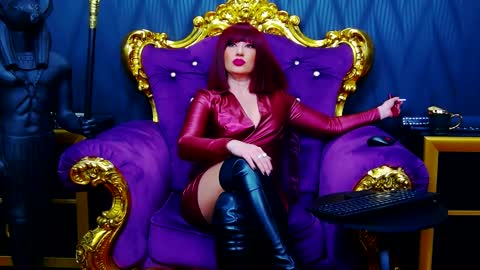 LaraMaeve online show from 01-10-25, 08:18