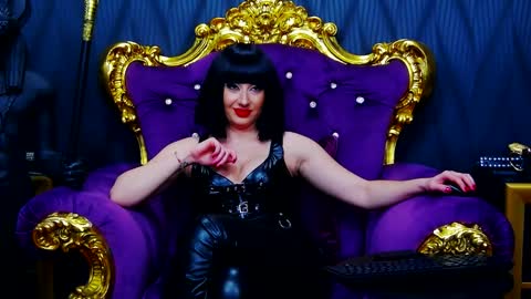 LaraMaeve online show from 01-14-25, 10:27