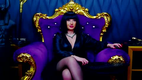 LaraMaeve online show from 01-19-25, 11:23