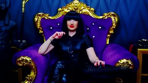 LaraMaeve online show from 01-23-25, 06:17