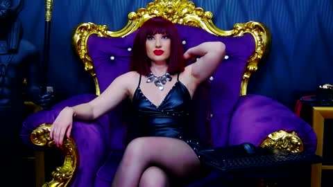 LaraMaeve online show from 01-24-25, 09:28