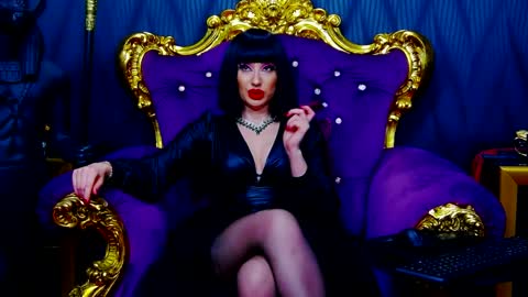 LaraMaeve online show from 01-28-25, 09:30