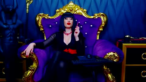 LaraMaeve online show from 01-29-25, 05:51