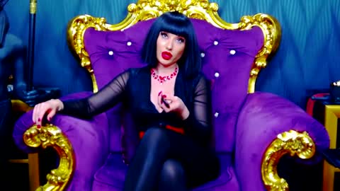 LaraMaeve online show from 01-29-25, 12:02