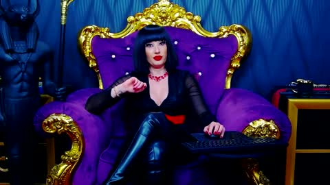 LaraMaeve online show from 02-07-25, 12:39