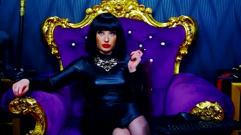 LaraMaeve online show from 02-09-25, 10:20