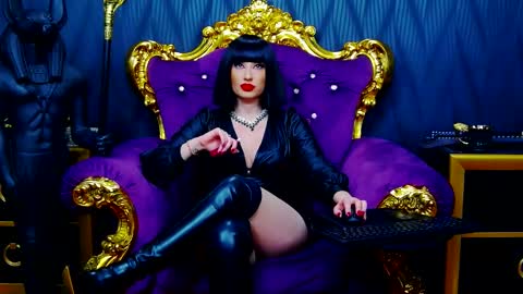 LaraMaeve online show from 02-12-25, 07:02