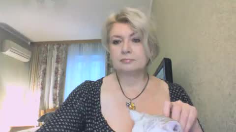 laramrs online show from 11-29-25, 10:40