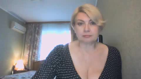 laramrs online show from 05-16-26, 06:17