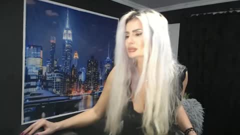 Snapshot of laras_moans chatting on 12-07-24, 11:07 laras_moans online show from 12-07-24, 11:07