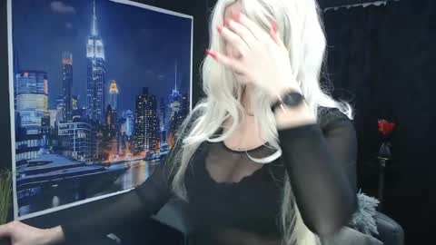 Snapshot of laras_moans chatting on 01-24-25, 09:28 laras_moans online show from 01-24-25, 09:28