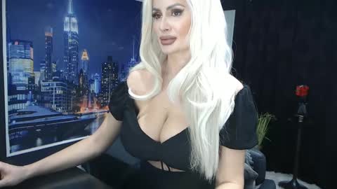 Snapshot of laras_moans chatting on 02-01-25, 08:50 laras_moans online show from 02-01-25, 08:50