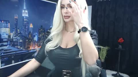 Snapshot of laras_moans chatting on 02-05-25, 07:50 laras_moans online show from 02-05-25, 07:50