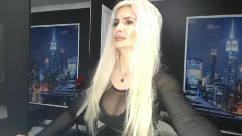 Snapshot of laras_moans chatting on 03-02-25, 08:16 laras_moans online show from 03-02-25, 08:16