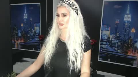 Snapshot of laras_moans chatting on 03-06-25, 08:52 laras_moans online show from 03-06-25, 08:52