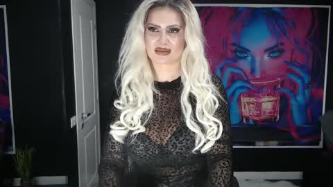 laras_moans online show from 01-13-26, 08:19
