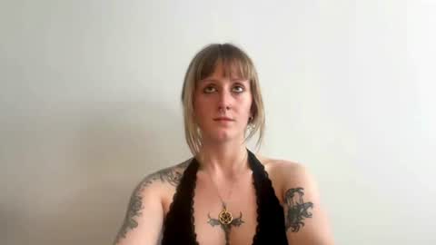 Lara online show from 06-18-26, 04:33