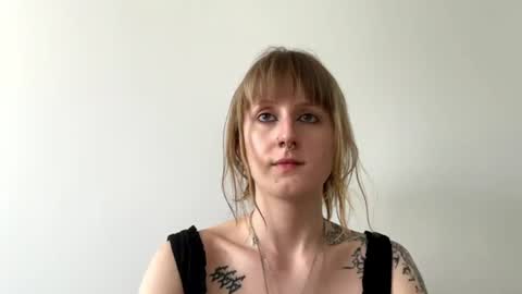 Lara online show from 07-13-26, 03:48