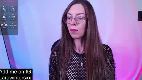 larawinters online show from 11-26-25, 10:00