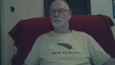 Larbie online show from 03-09-25, 04:49