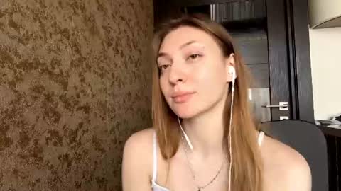 Eva online show from 06-18-26, 09:14